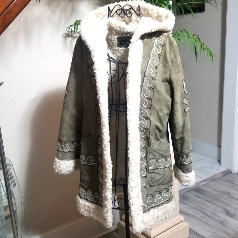 Steve Madden Long Island City Suede Nordic Coat. Size: Medium.